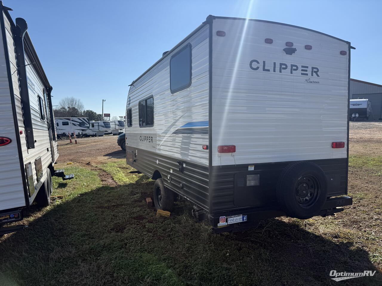 2023 Coachmen Clipper Ultra-Lite 17BH Photo 3