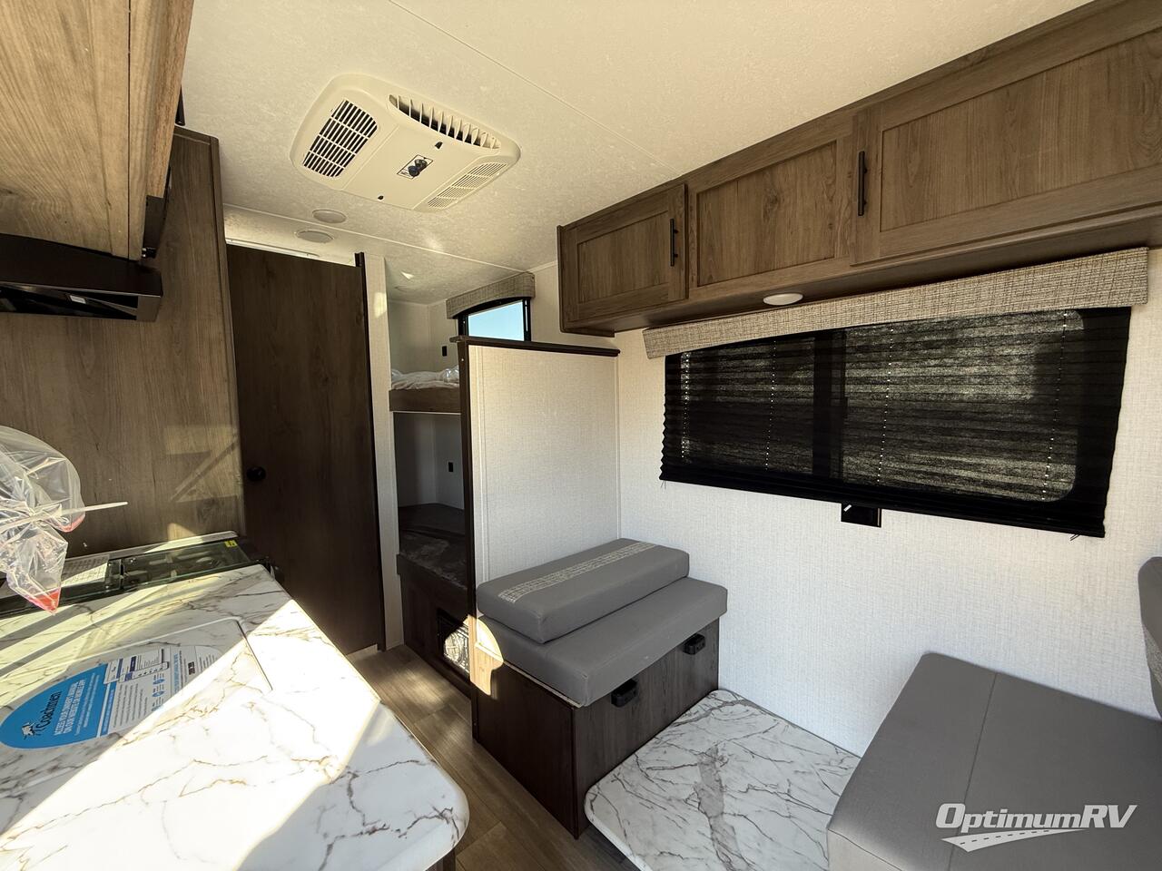 2023 Coachmen Clipper Ultra-Lite 17BH Photo 4