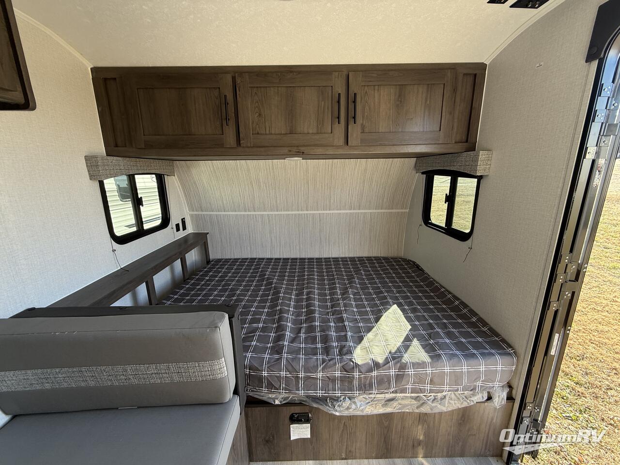 2023 Coachmen Clipper Ultra-Lite 17BH Photo 5