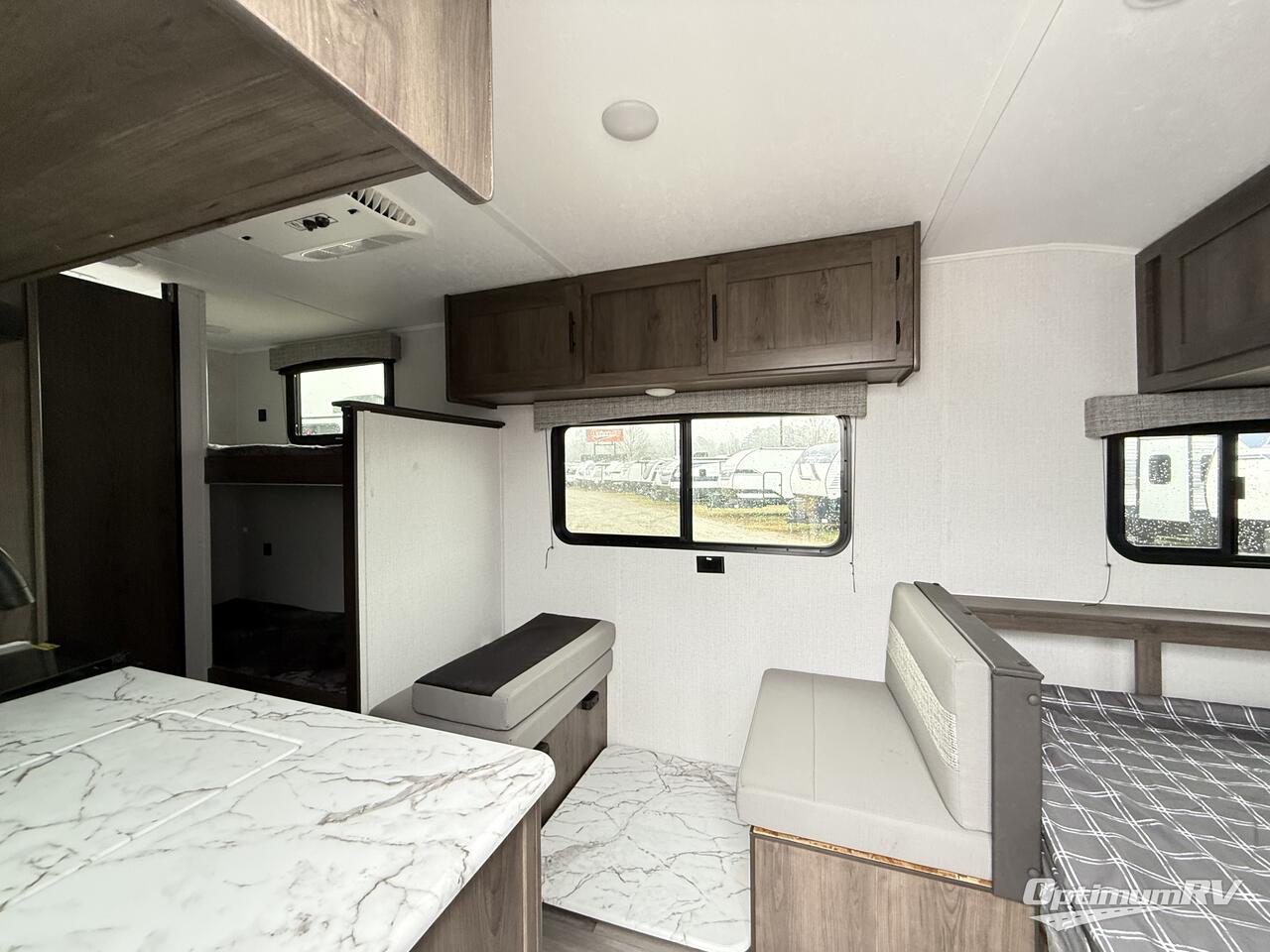 2023 Coachmen Clipper Ultra-Lite 17BH Photo 2