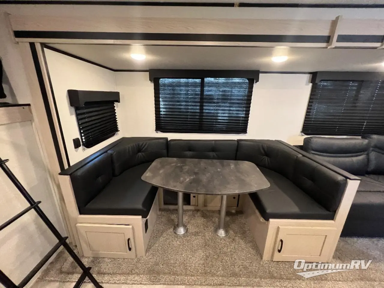 2022 Coachmen Apex Ultra-Lite 290BHS Photo 9