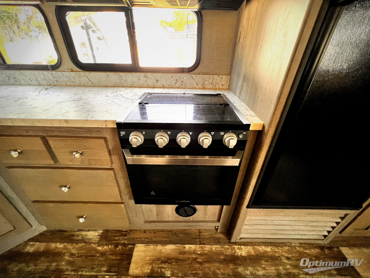2019 Keystone Outback Ultra Lite 260UML Photo 11