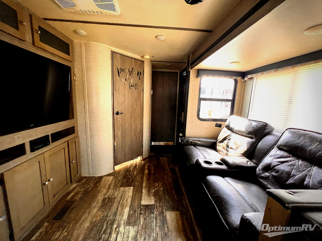 2019 Keystone Outback Ultra Lite 260UML Photo 14