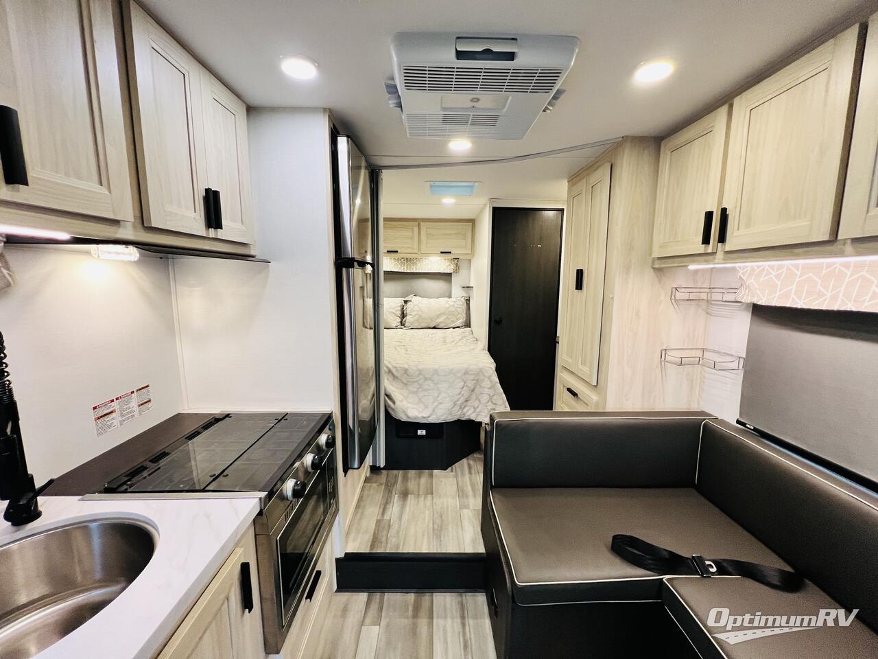 2023 Forest River Sunseeker LE 2350SLE Chevy Photo 5