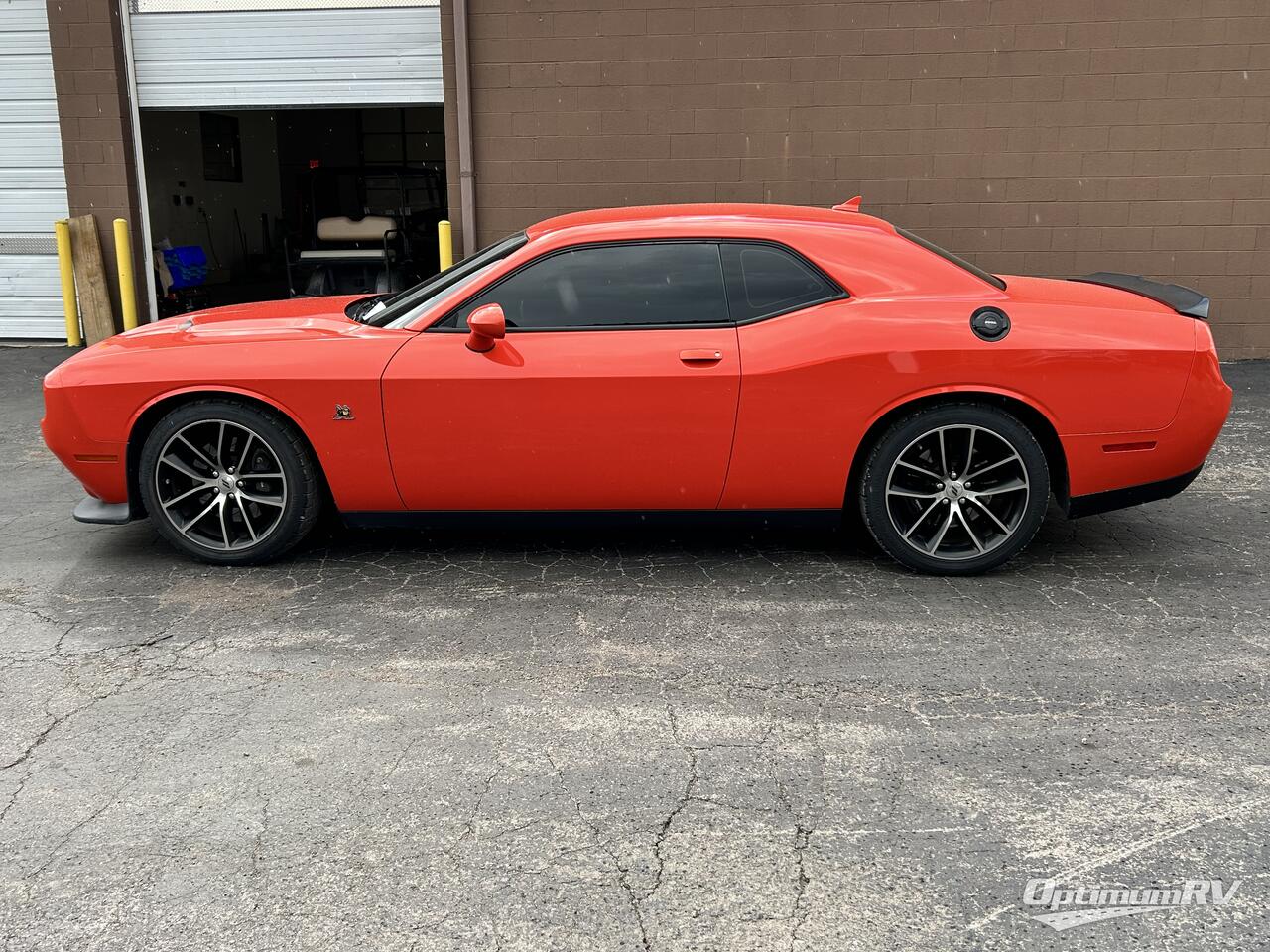 2017 Dodge Dodge Challenger Photo 2