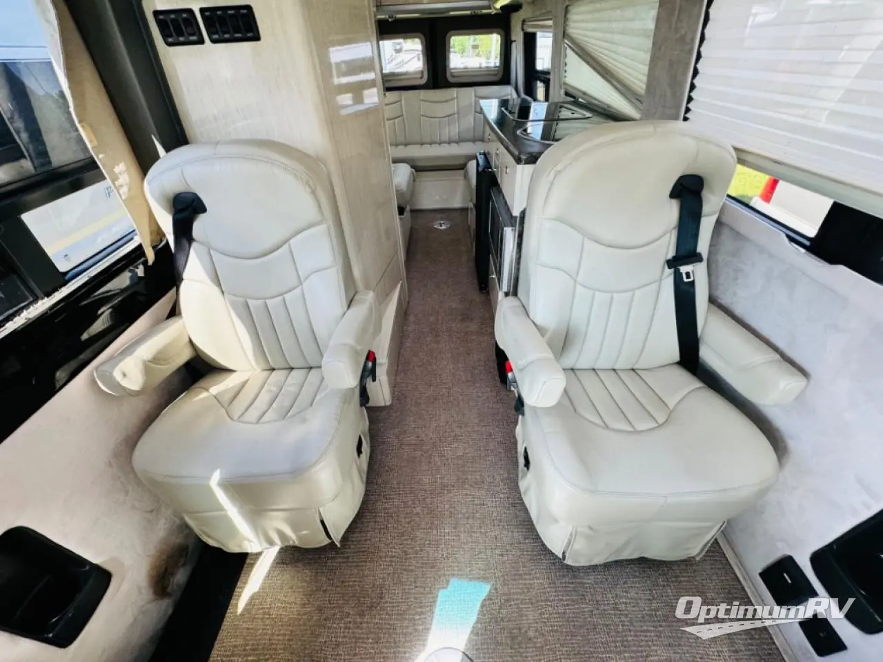 2014 Airstream Interstate Interstate Lounge Photo 9