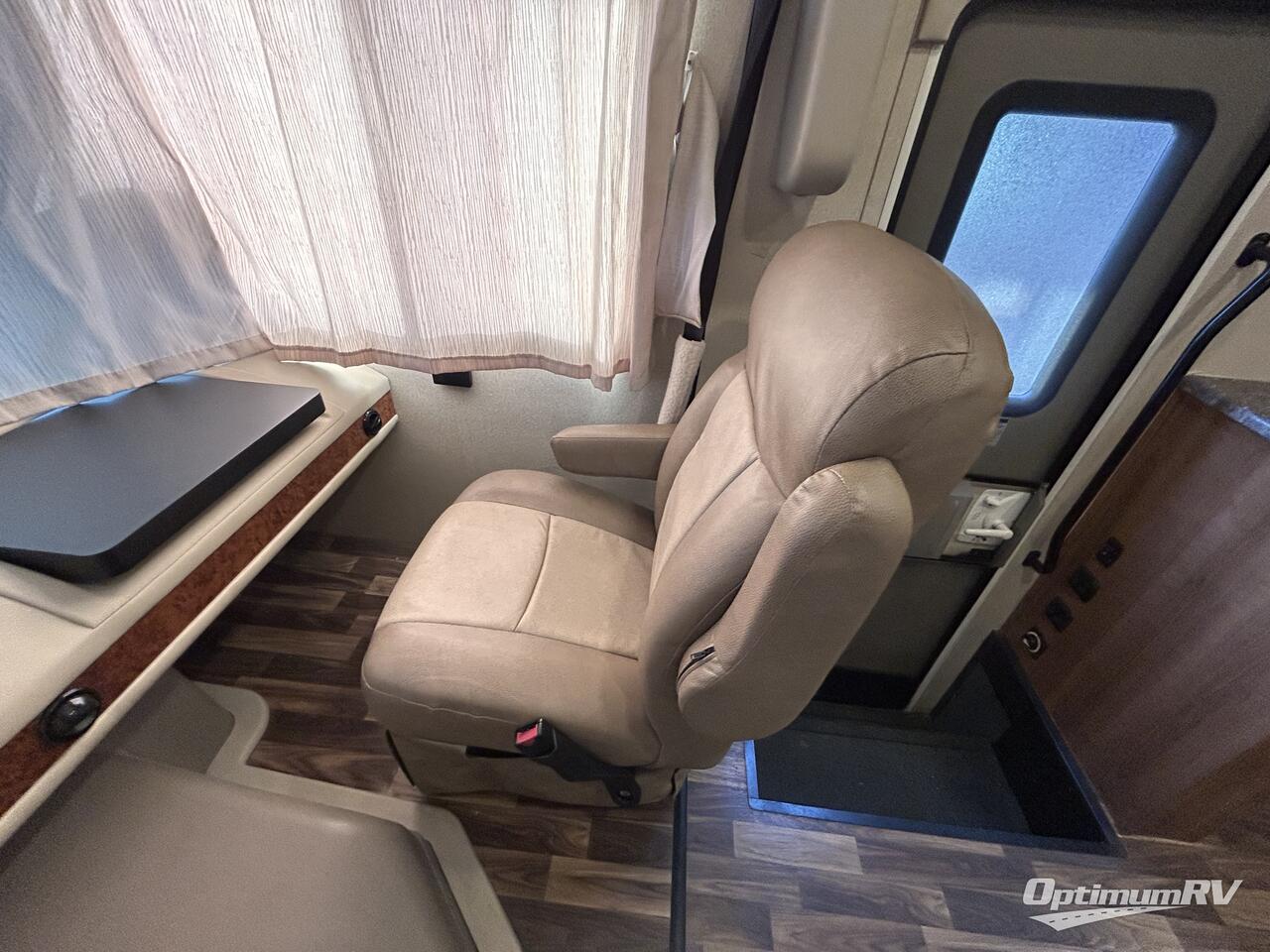 2017 Coachmen Pursuit 27 KB Photo 10