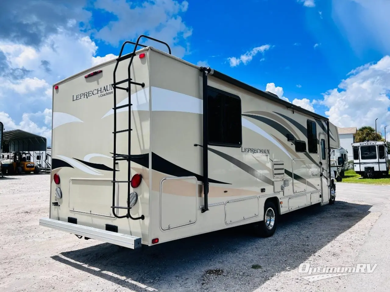 2019 Coachmen Leprechaun 319MB Ford 450 Photo 3