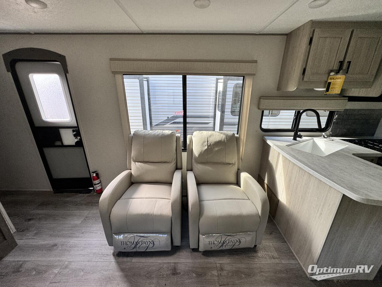 2024 Coachmen Catalina Legacy Edition 303RKDS Photo 5