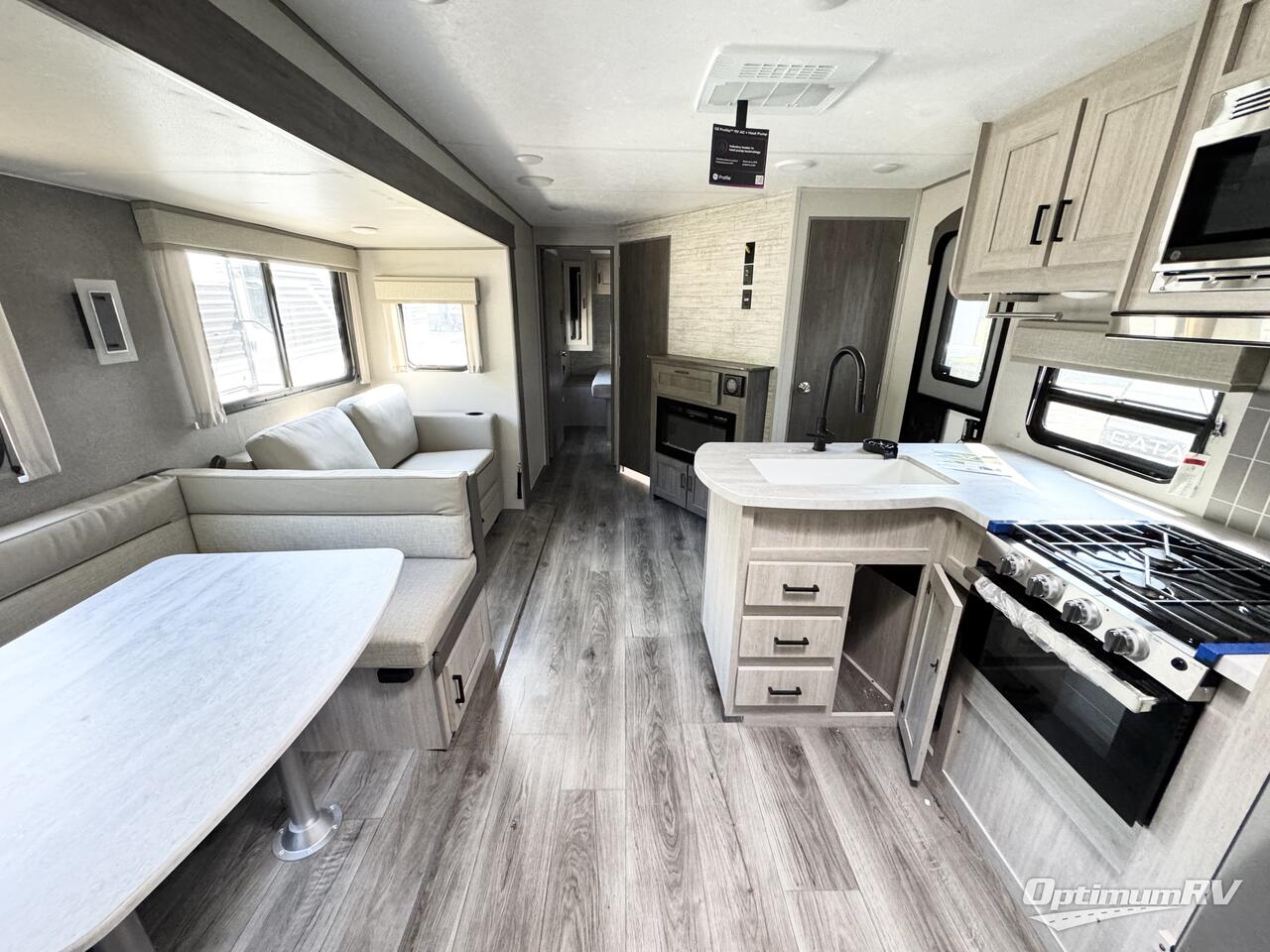 2025 Coachmen Catalina Legacy Edition 293TQBSCK Photo 5