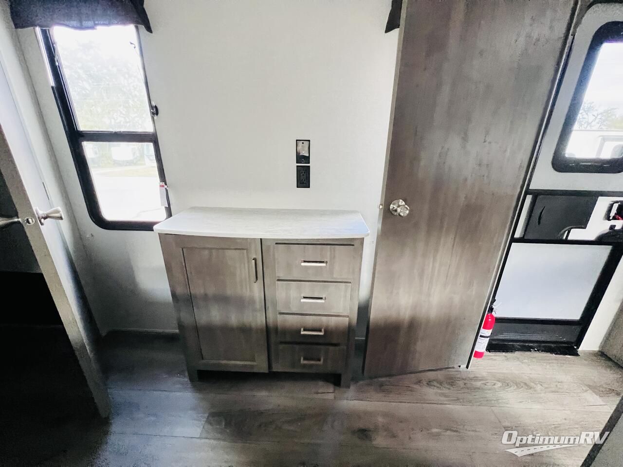 2025 Coachmen Catalina Legacy Edition 343BHTS Photo 18