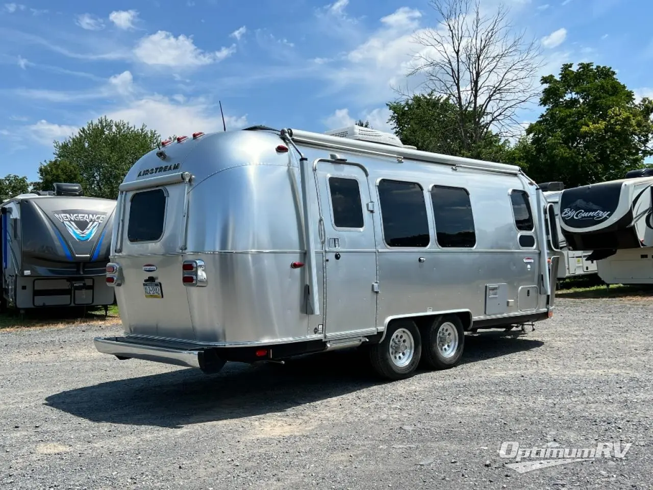 2018 Airstream International Serenity 23FB Photo 2