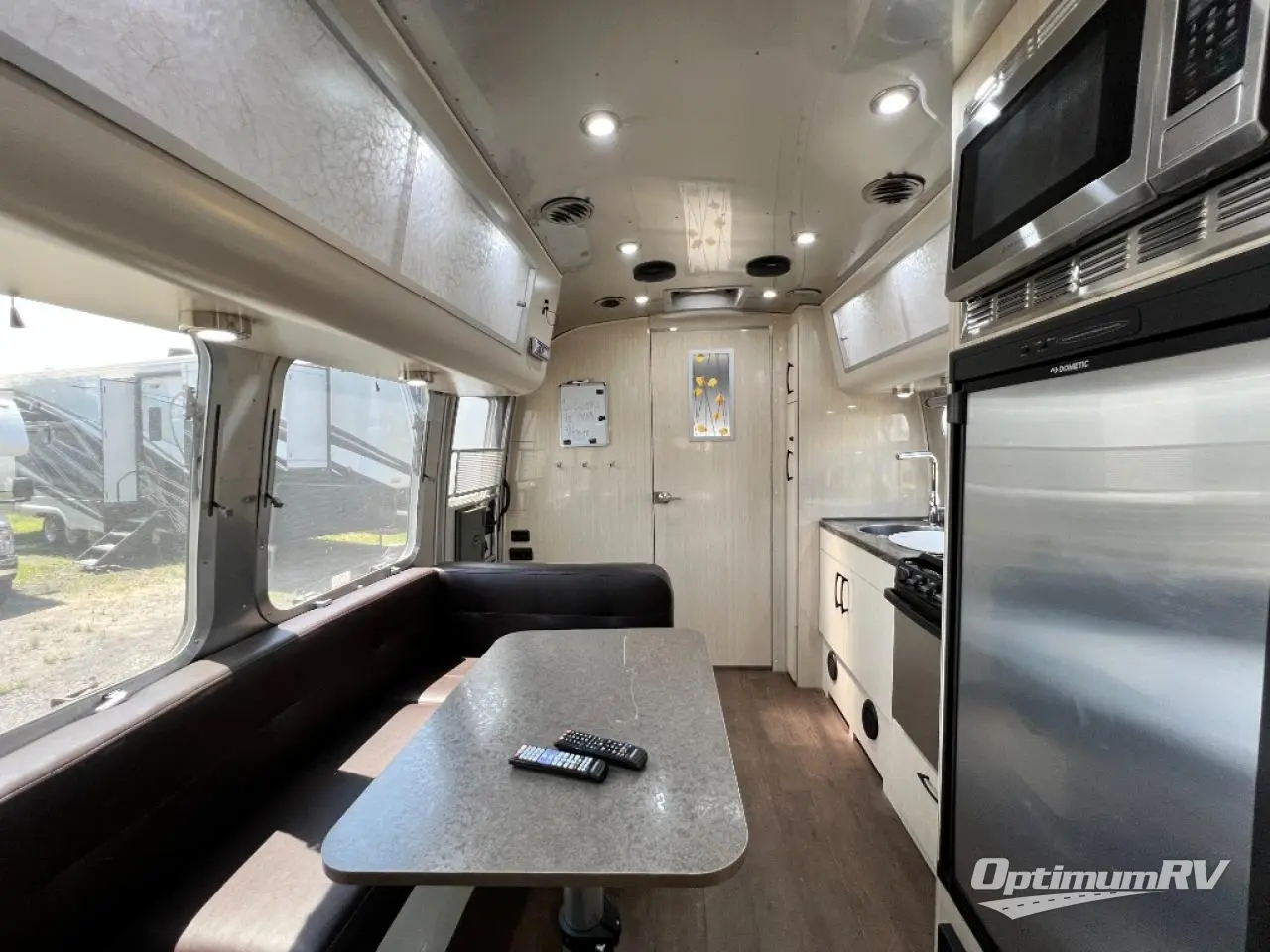 2018 Airstream International Serenity 23FB Photo 5