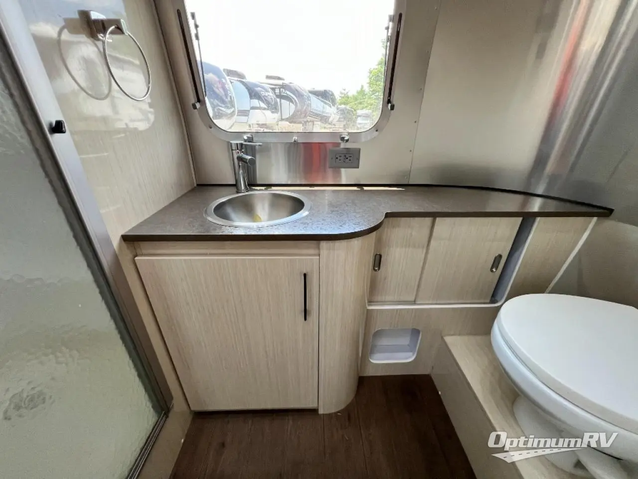 2018 Airstream International Serenity 23FB Photo 21