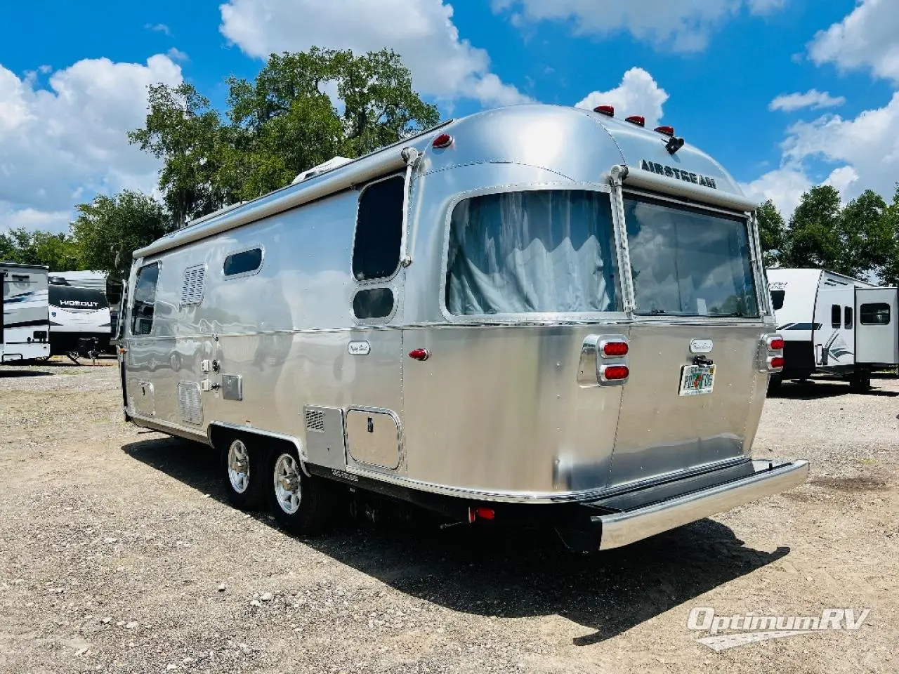 2020 Airstream Flying Cloud 25RB Photo 3