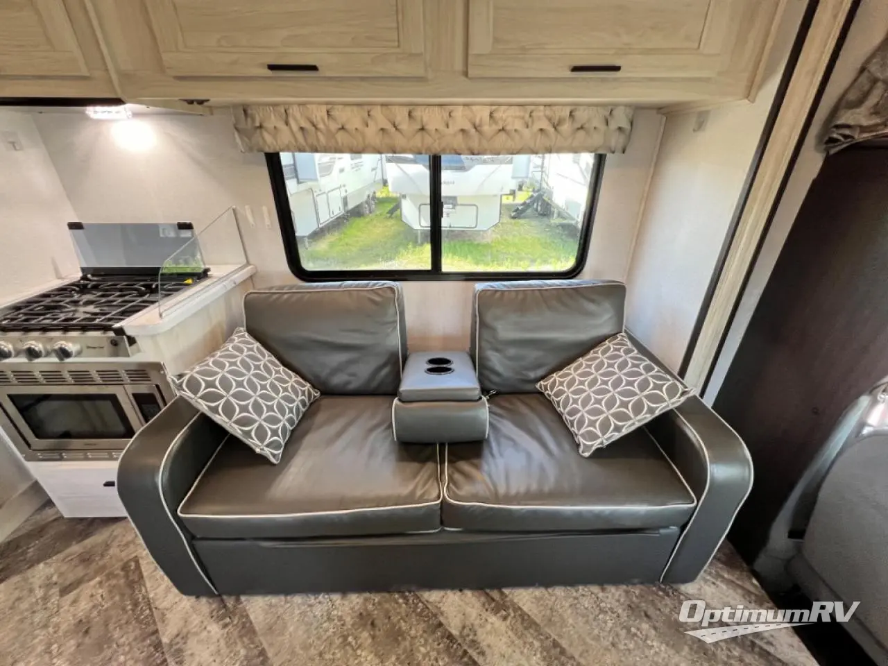 2020 Forest River Sunseeker 3250LE Photo 10