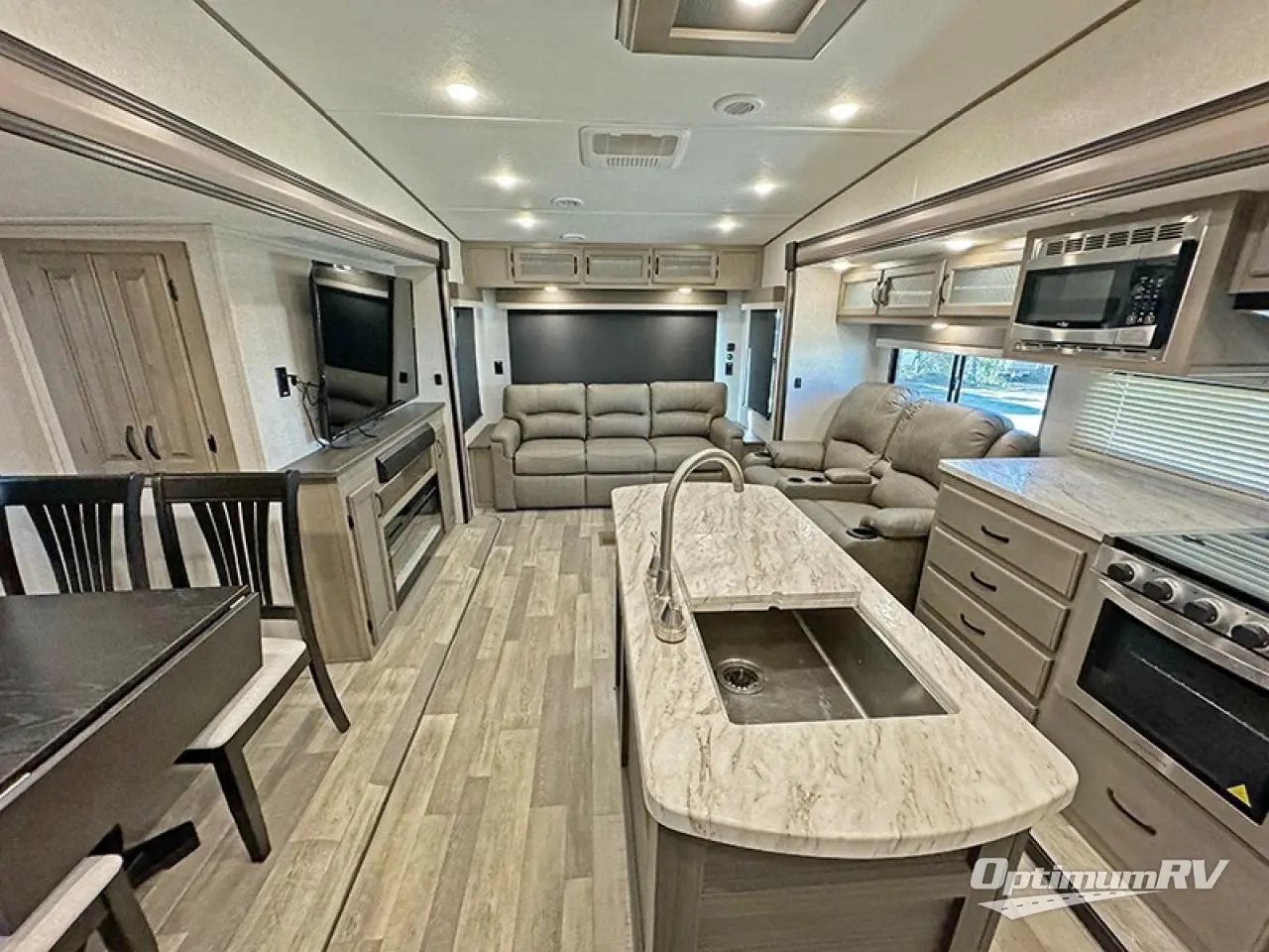 2023 Coachmen Chaparral Lite 284RL Photo 4