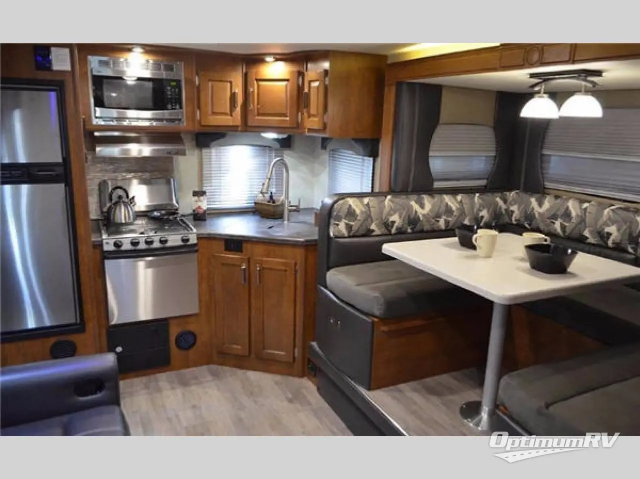 2018 Lance Lance Travel Trailers 2285 Photo 9