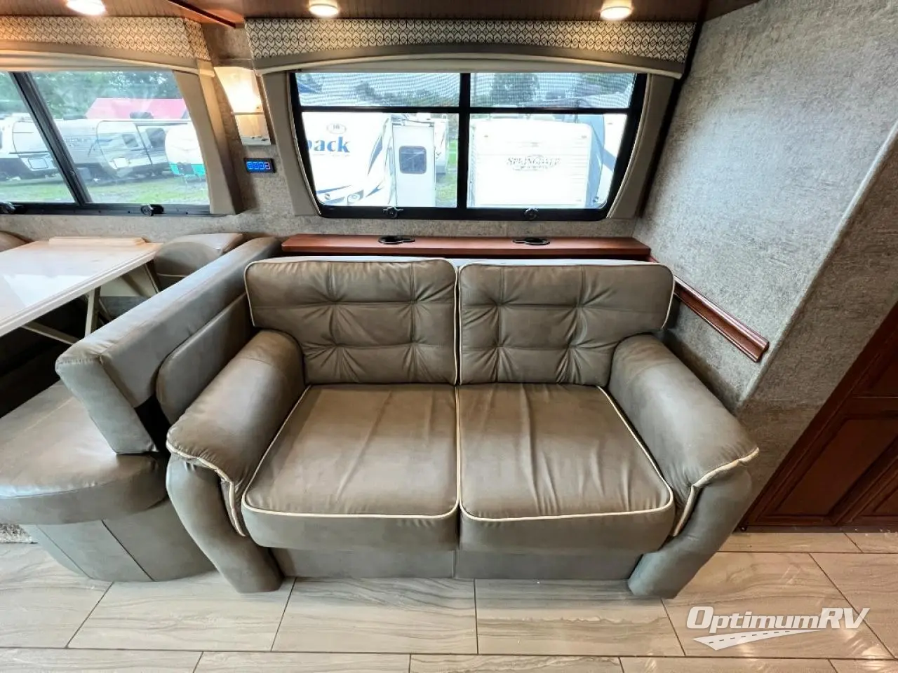 2018 Forest River Berkshire 38A 360HP Photo 9