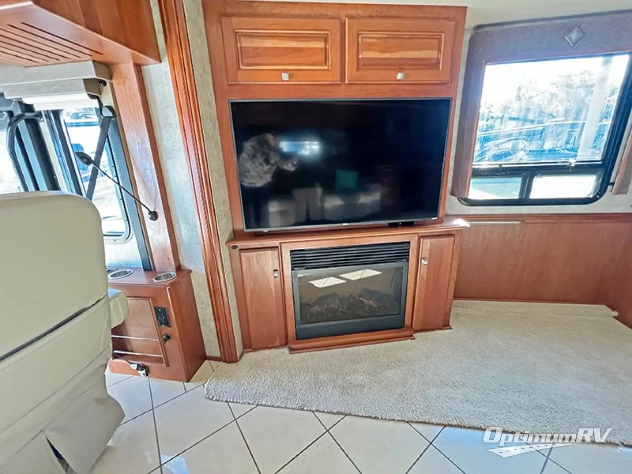 2014 Winnebago Journey 42E Photo 9