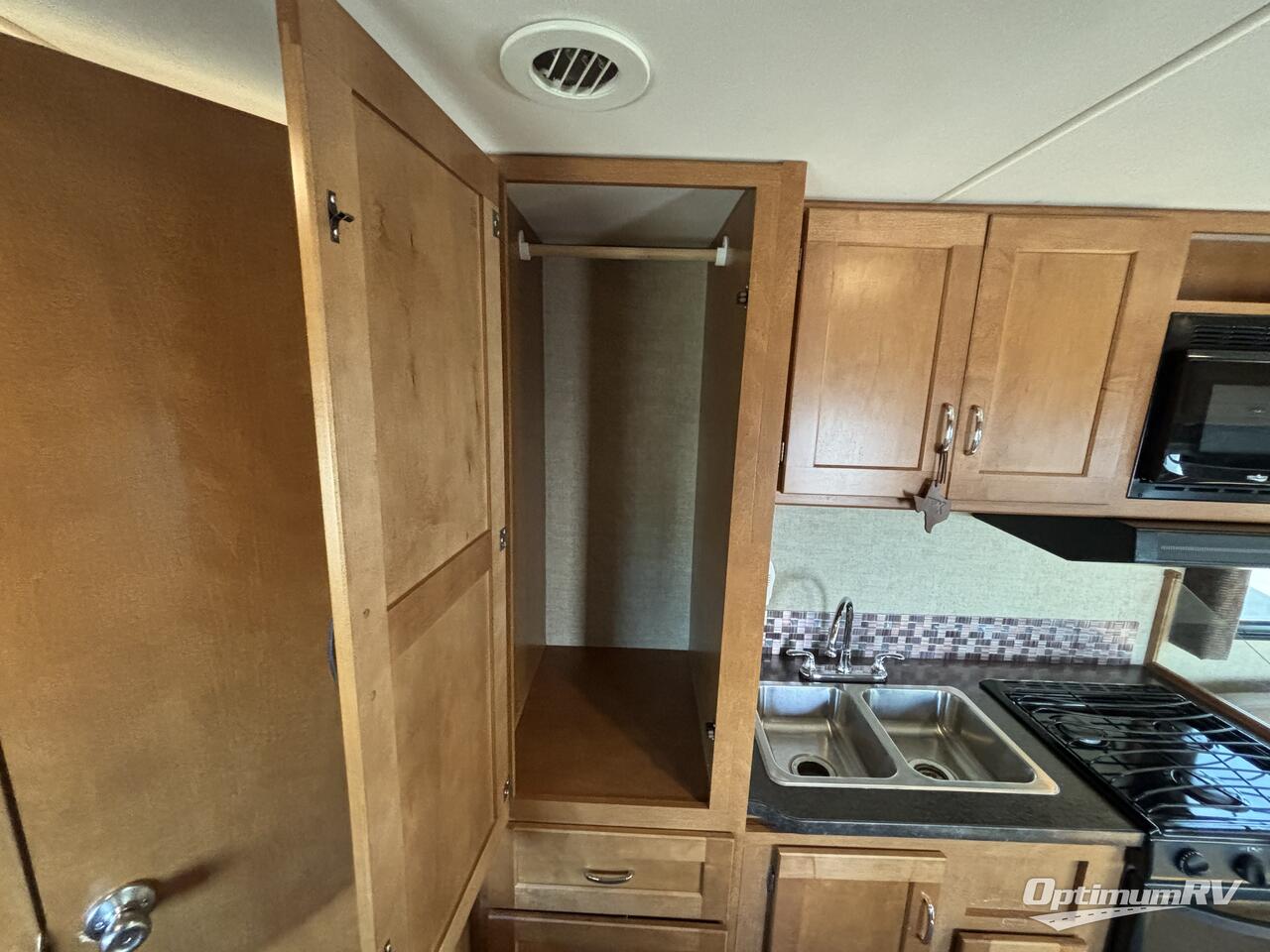 2018 Winnebago Minnie Winnie 25B Photo 7