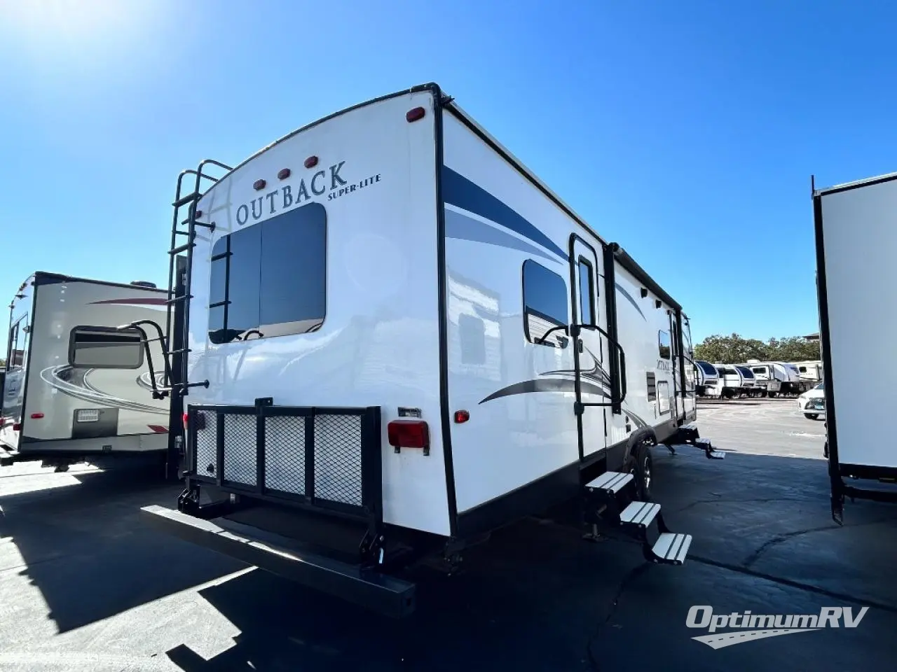 2017 Keystone Outback 324CG Photo 2