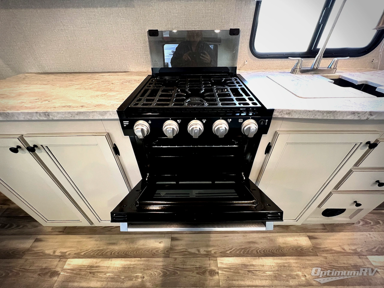 2022 Highland Ridge Range Lite RL212FB Photo 12