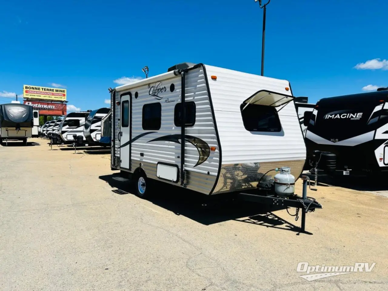 2015 Coachmen Clipper Ultra-Lite 15RB Photo 1