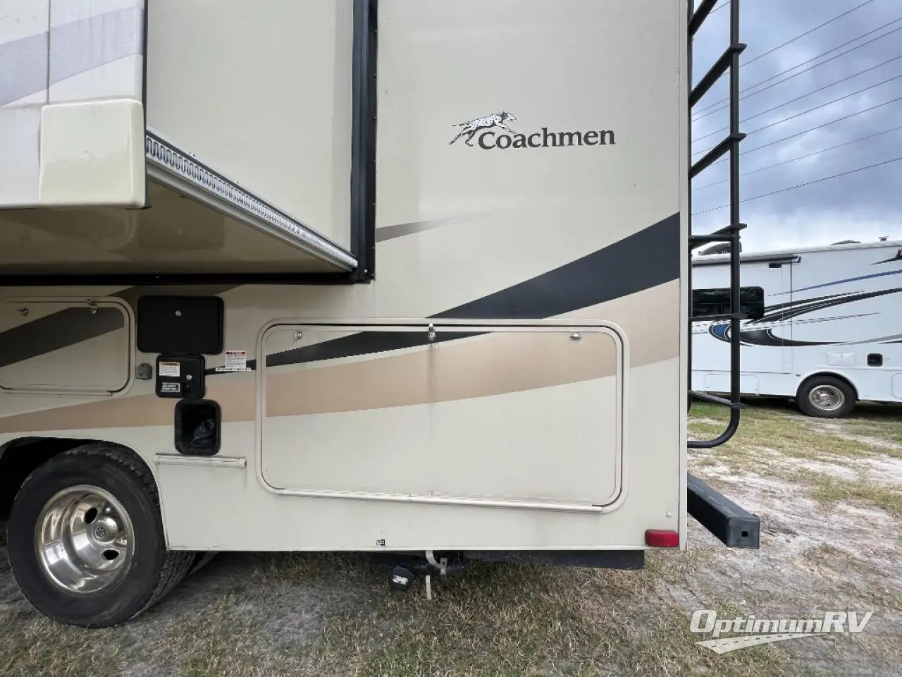 2018 Coachmen Leprechaun 240FS Ford 450 Photo 4