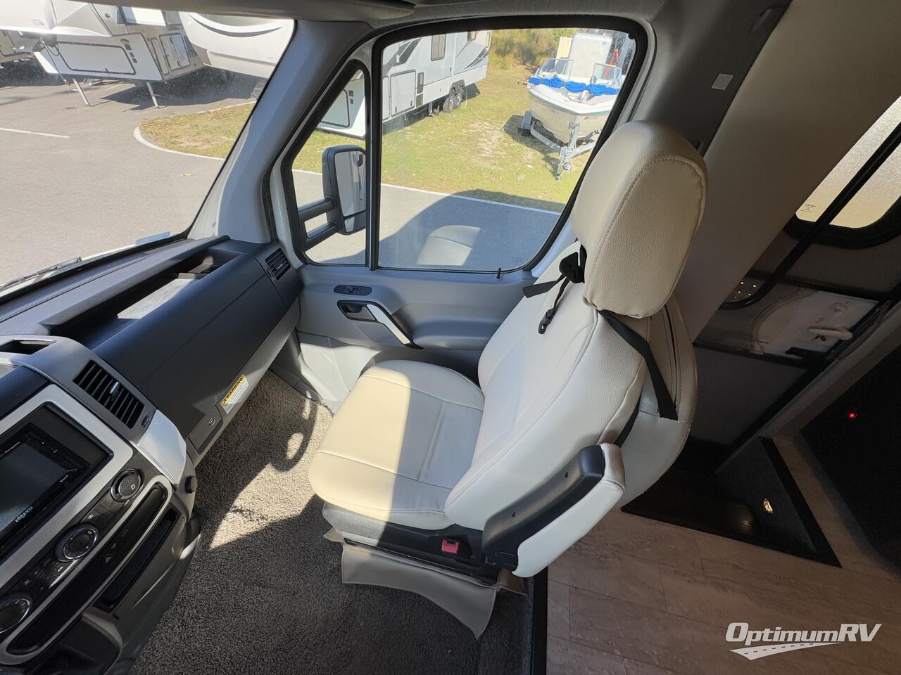 2018 Thor Gemini 24TF Photo 10