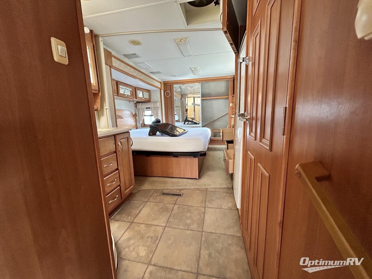 2005 DRV Luxury Suites Mobile Suites 33RS3 Photo 9