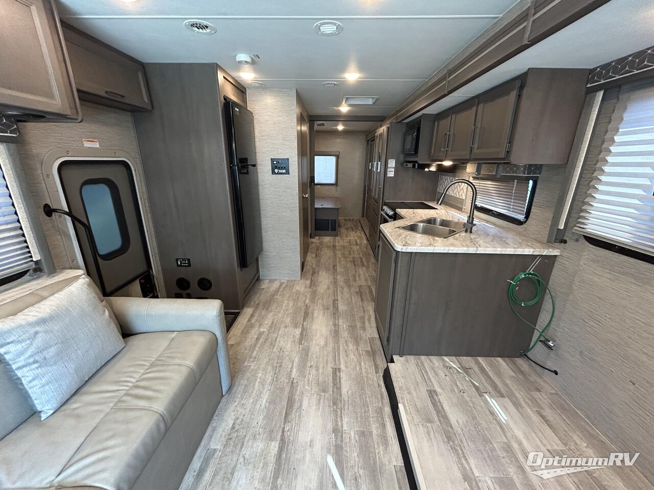 2023 Thor Freedom Traveler 30A Photo 5