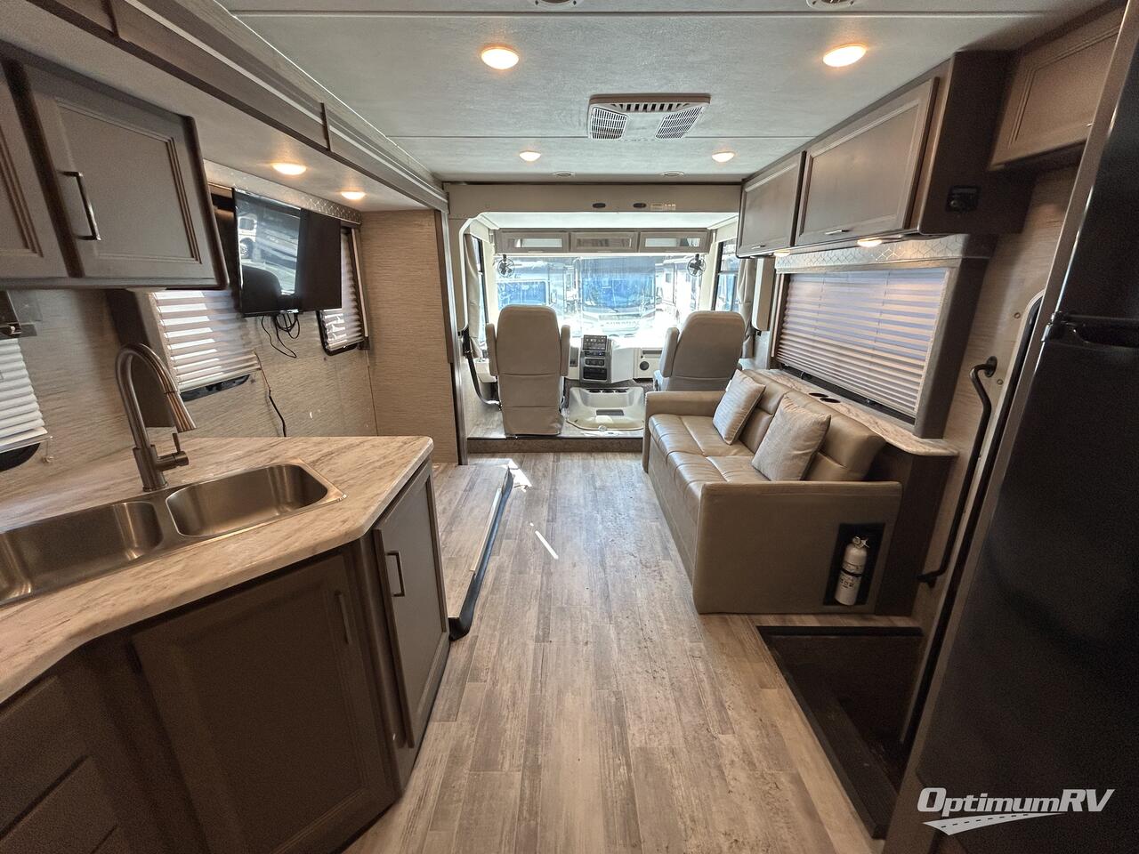 2023 Thor Freedom Traveler 30A Photo 6