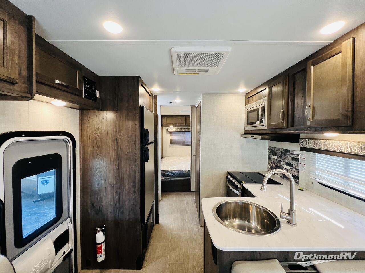 2023 Gulf Stream Conquest Class C 6280LE Photo 5