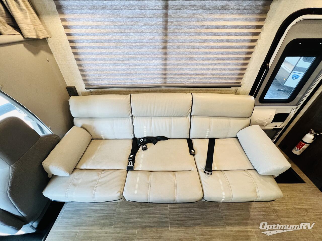2023 Gulf Stream Conquest Class C 6280LE Photo 12