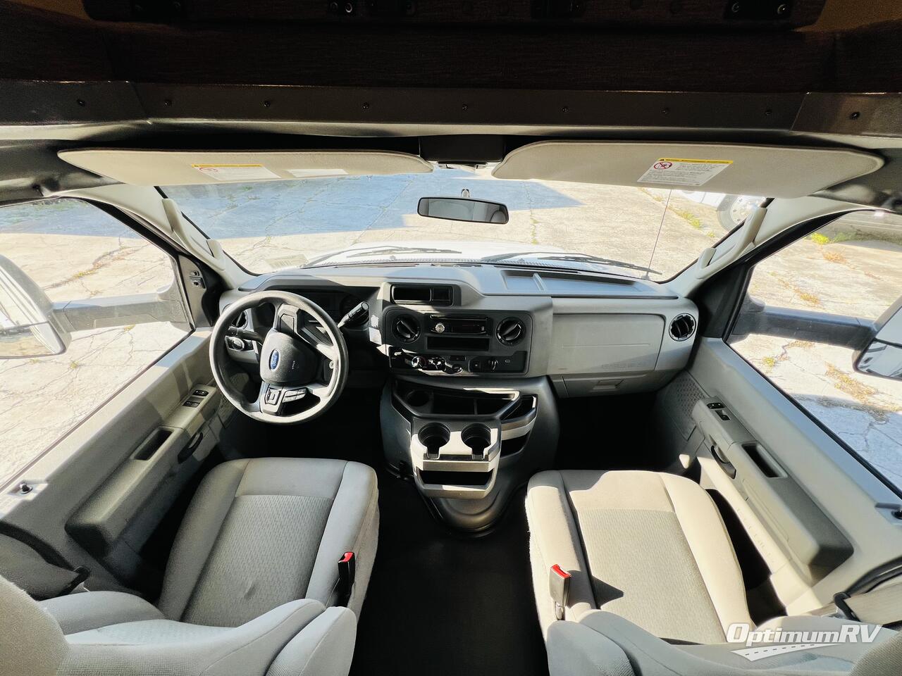 2023 Gulf Stream Conquest Class C 6280LE Photo 9