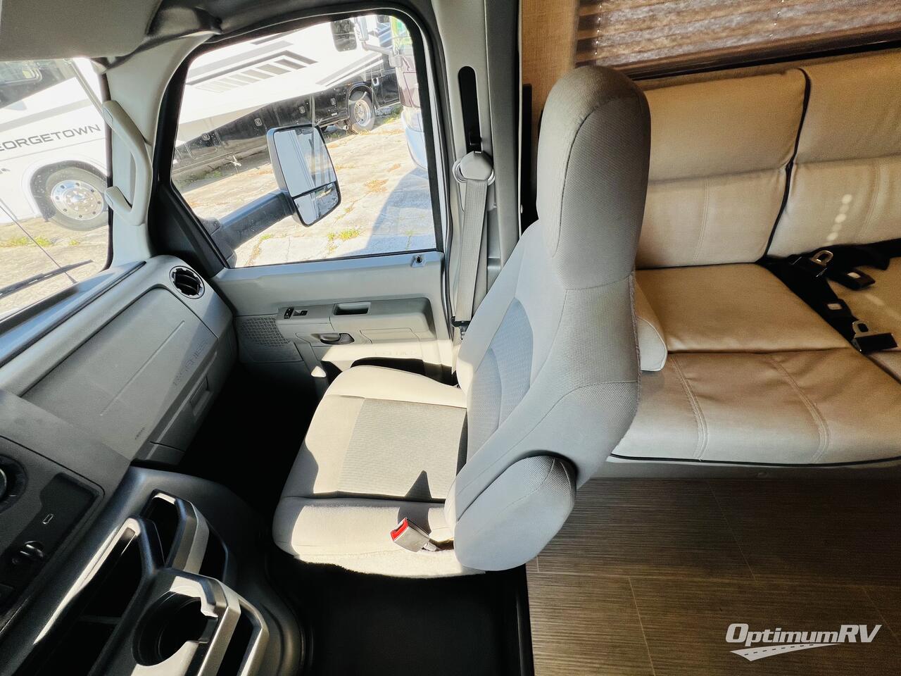 2023 Gulf Stream Conquest Class C 6280LE Photo 11
