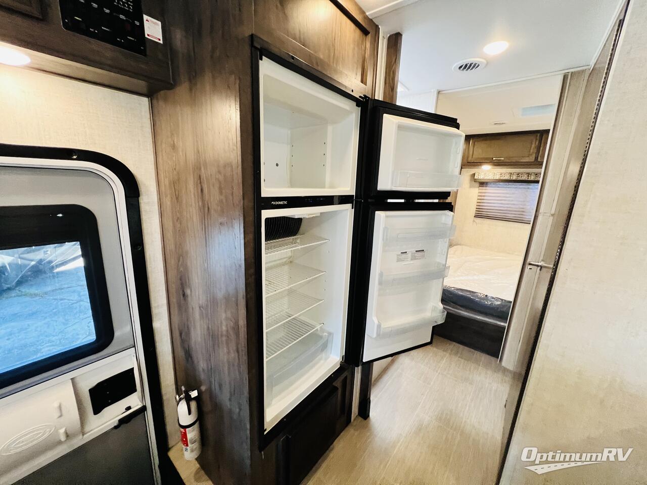 2023 Gulf Stream Conquest Class C 6280LE Photo 16