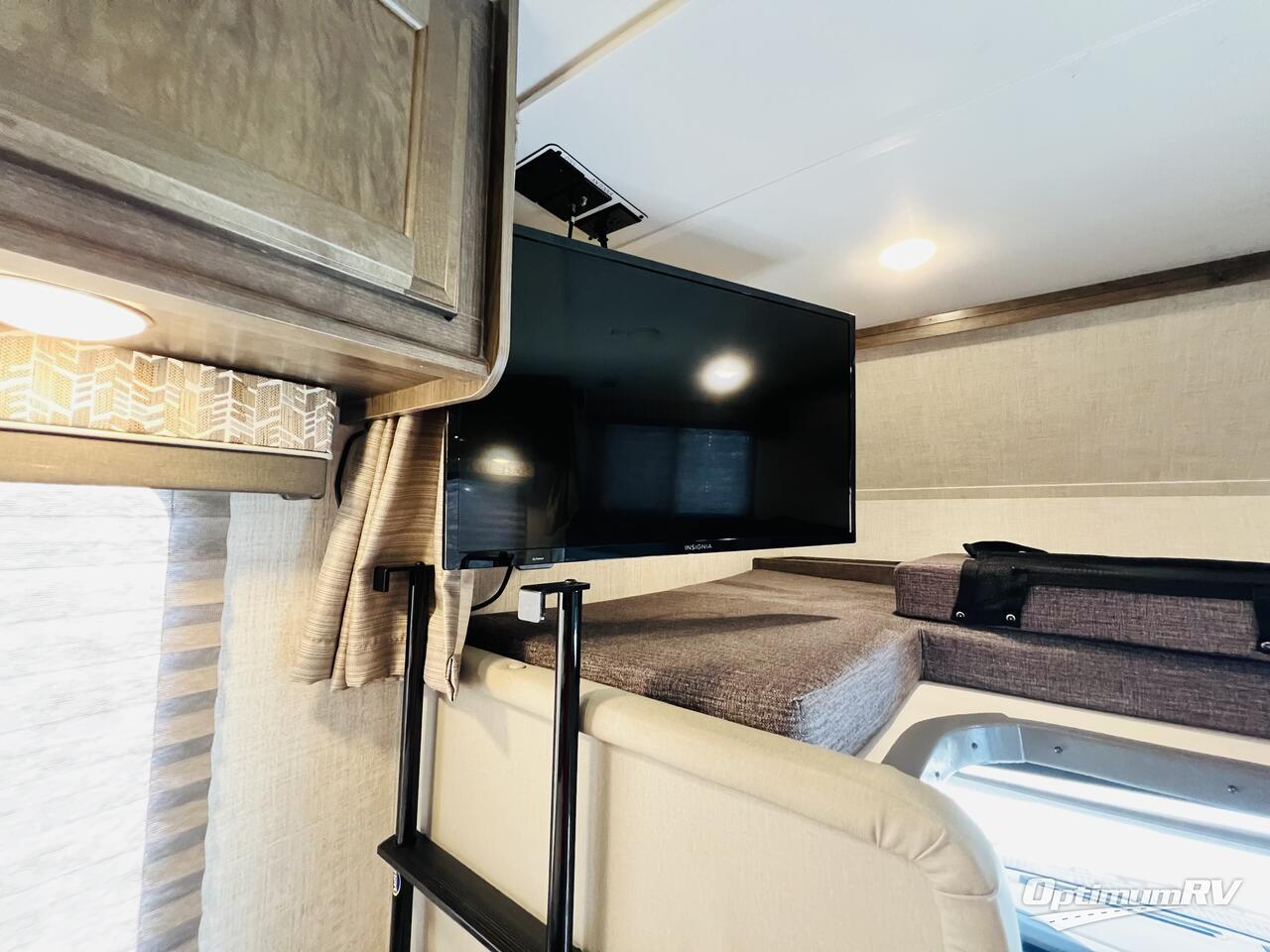 2023 Gulf Stream Conquest Class C 6280LE Photo 8