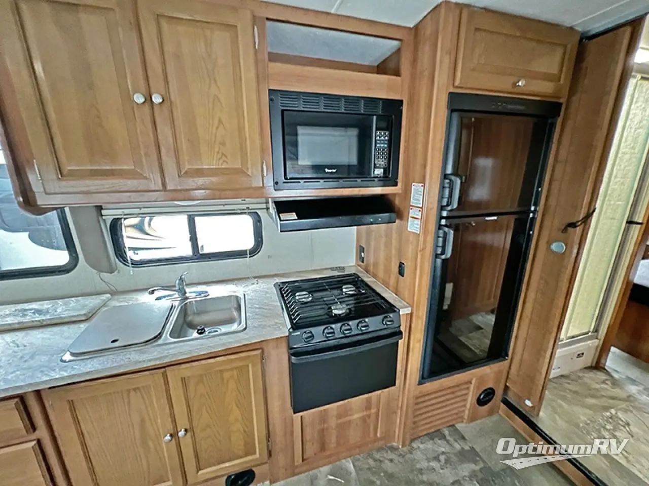 2019 Coachmen Leprechaun 319MB Ford 450 Photo 8