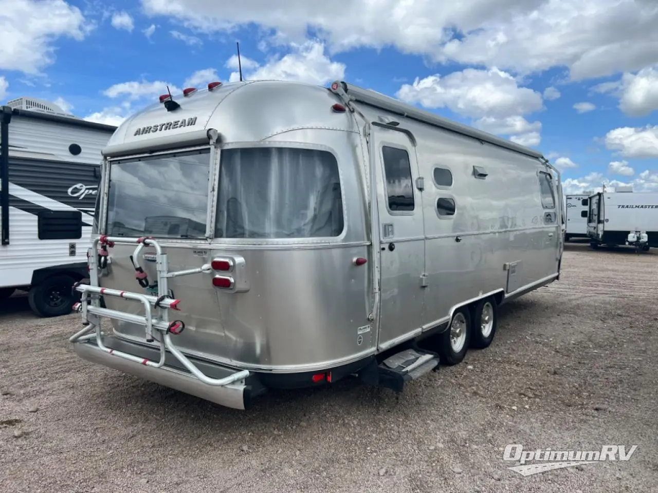 2016 Airstream International Signature 27FB Photo 2