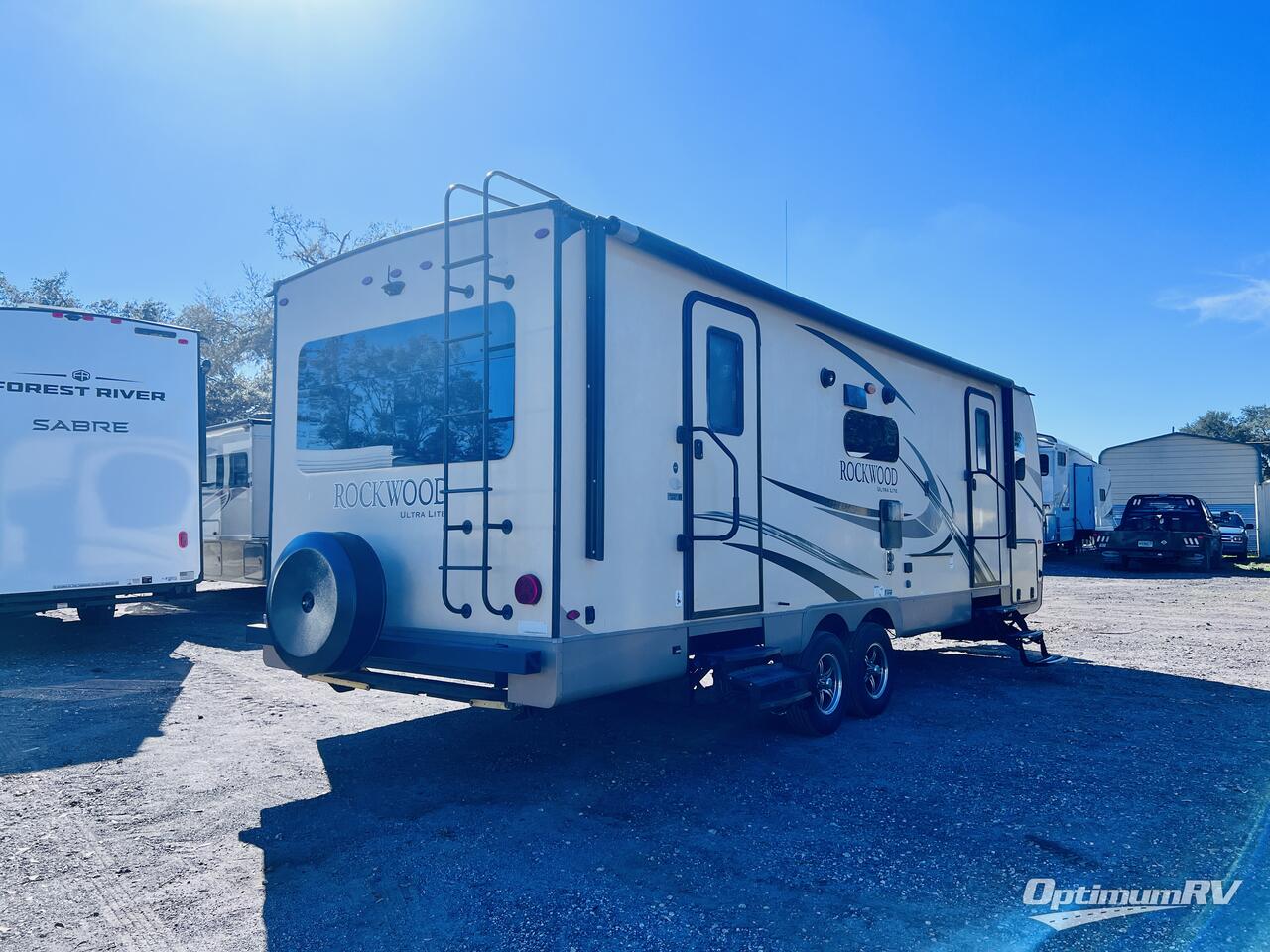 2019 Forest River Rockwood Ultra Lite 2612WS Photo 3