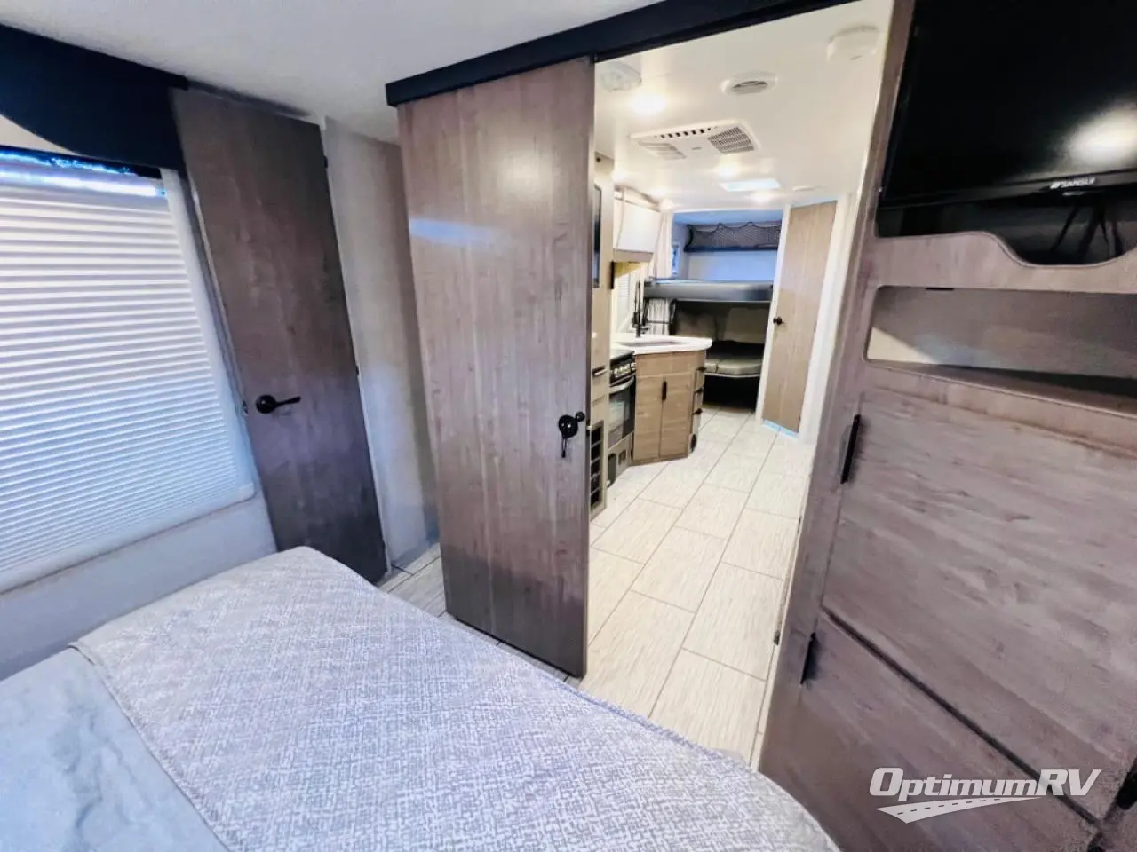 2022 Lance Lance Travel Trailers 2445 Photo 16