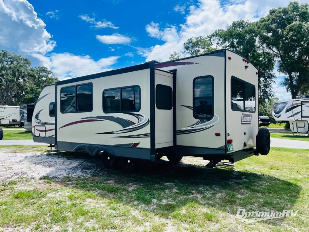 2019 Keystone Coleman Light 2605RL Photo 3