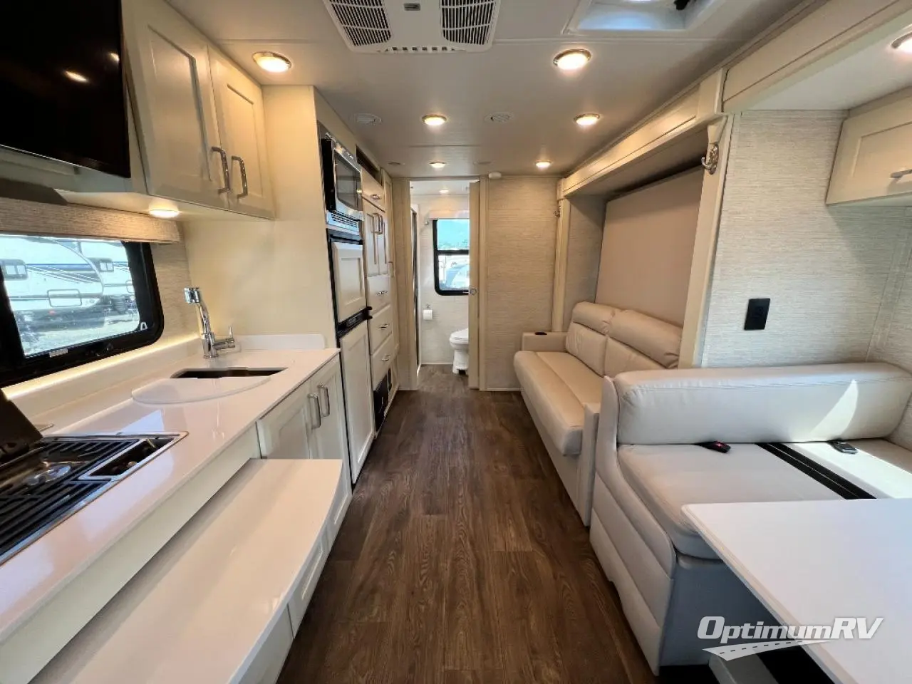 2021 Tiffin Wayfarer 25 RW Photo 4