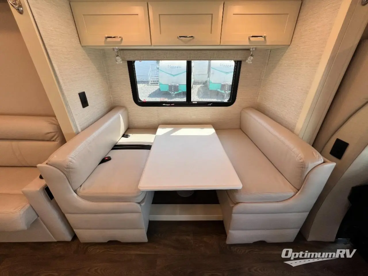 2021 Tiffin Wayfarer 25 RW Photo 18