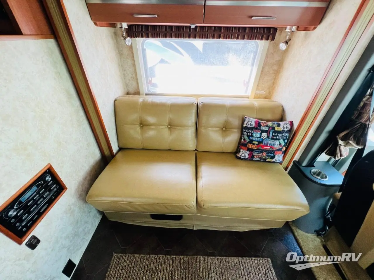 2011 Winnebago Via 25Q Photo 7