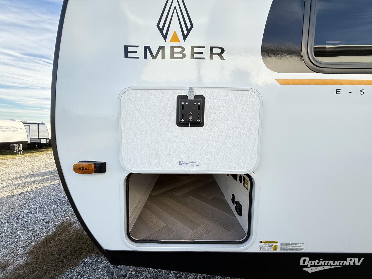 2025 Ember E-Series 24RLD Photo 14