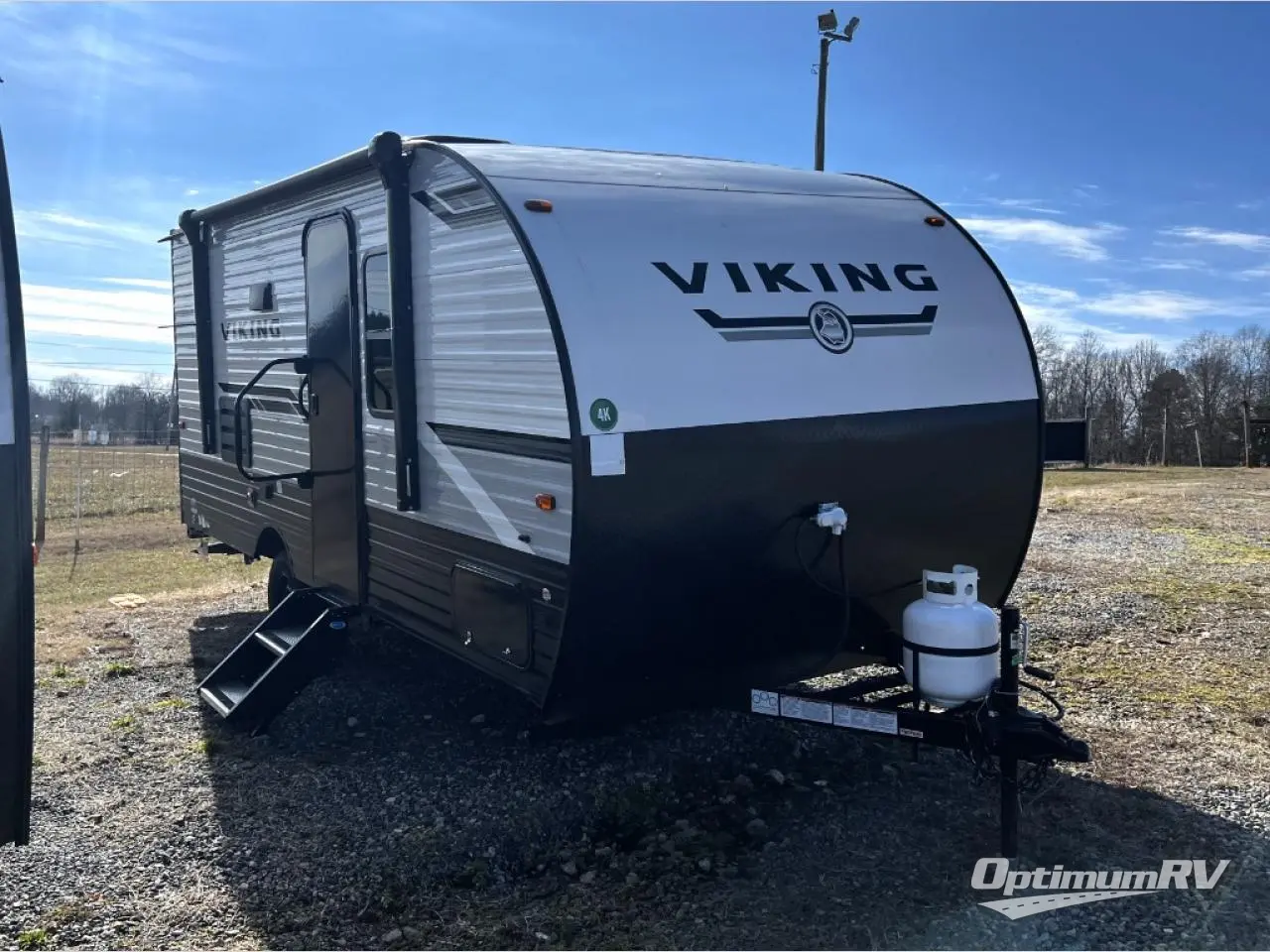 SOLD New 2024 Viking VIKING 18FQ Travel Trailer At Optimum RV   43FV374401.webp