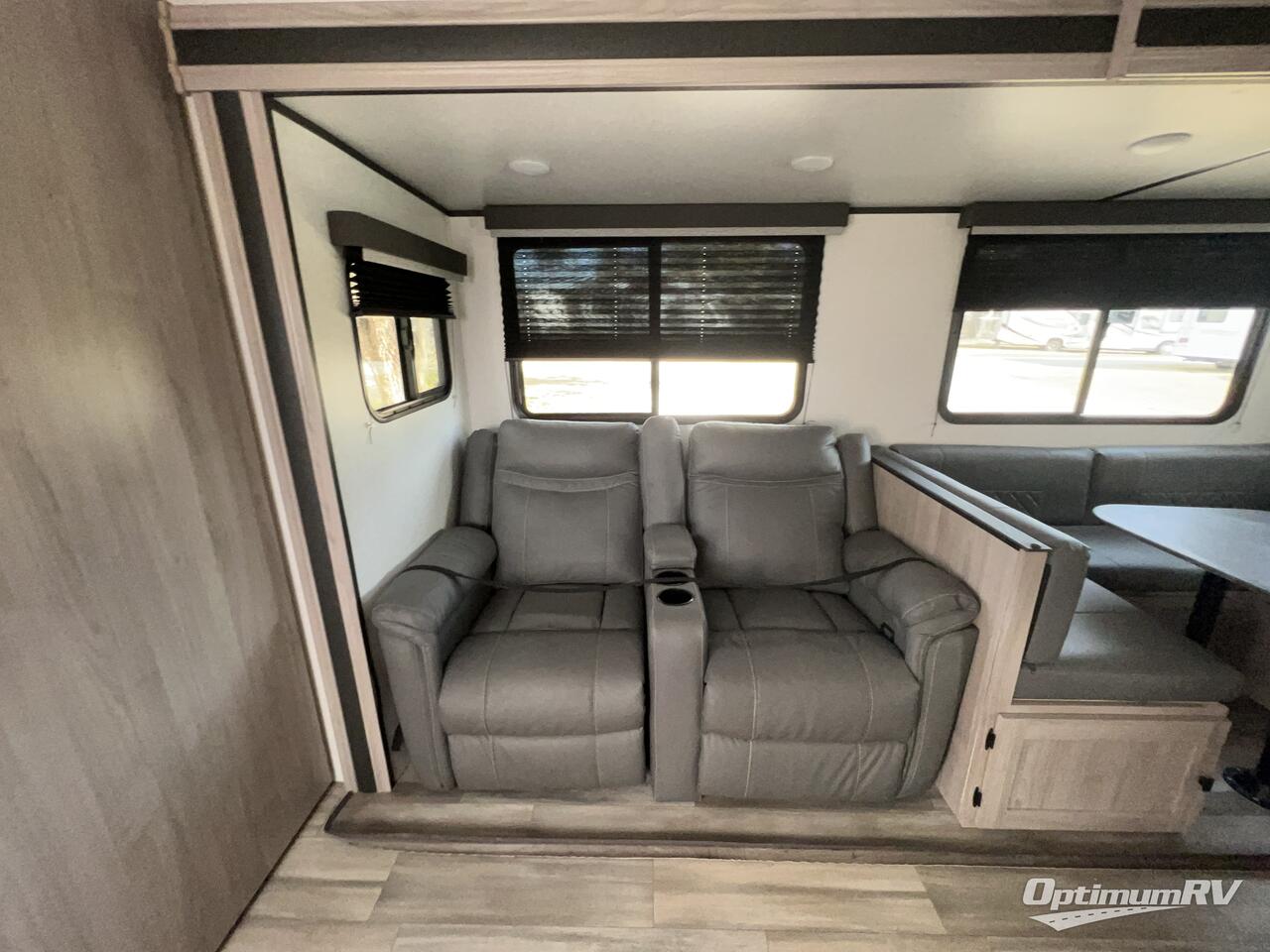 2023 Coachmen Northern Spirit Ultra Lite 2557RB Photo 6